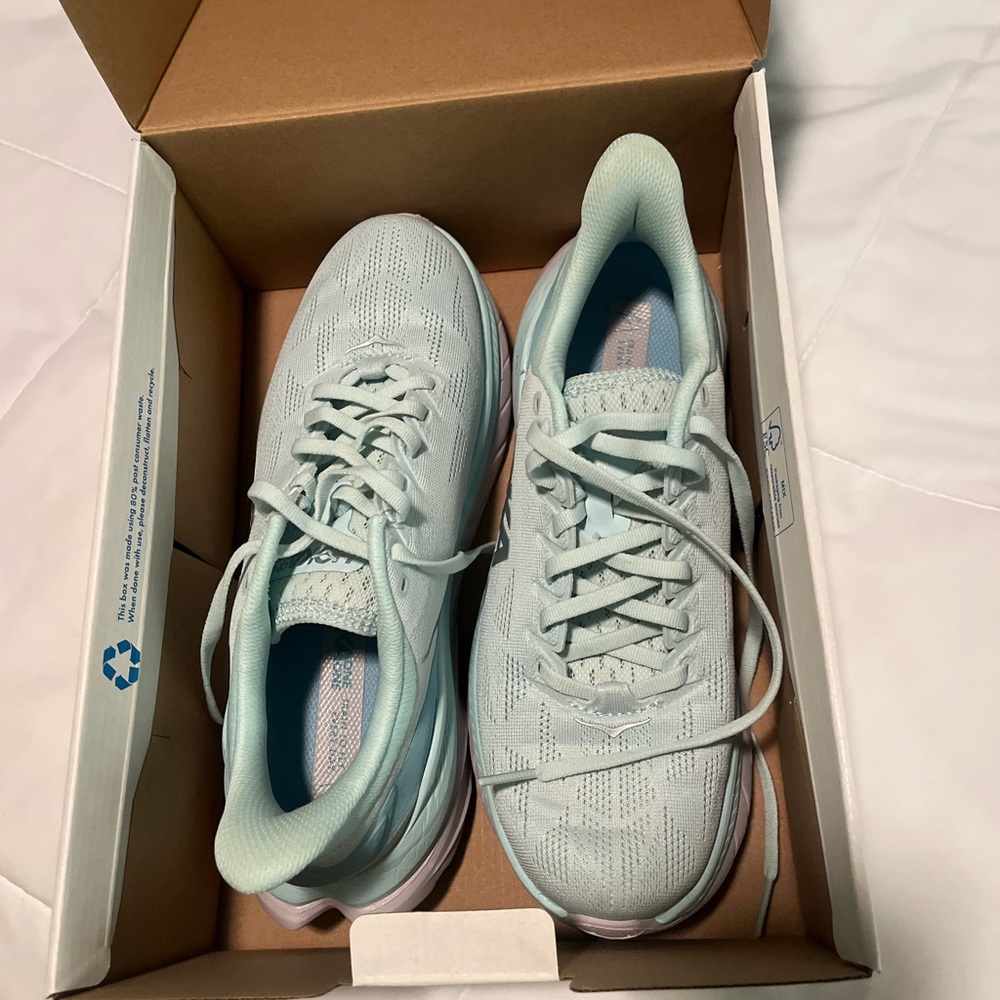Hoka One One NEW WITHOUT TAG